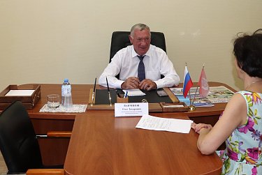 Депутаты провели приемы в Оренбурге и Сорочинске